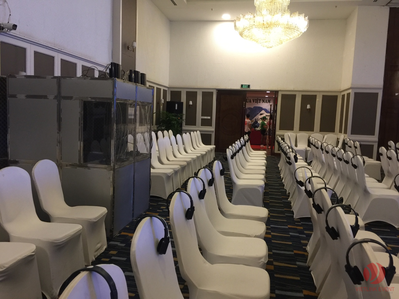 cabin dịch cách âm