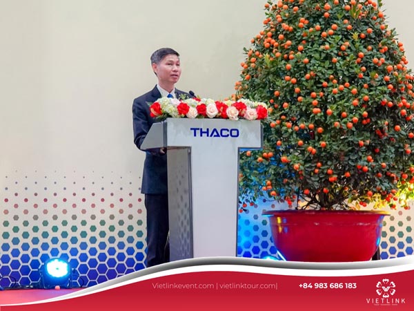 Cho thuê Bục phát biểu tại Hà Nội – Giải pháp Nâng tầm Sự Kiện cùng VietLink Event