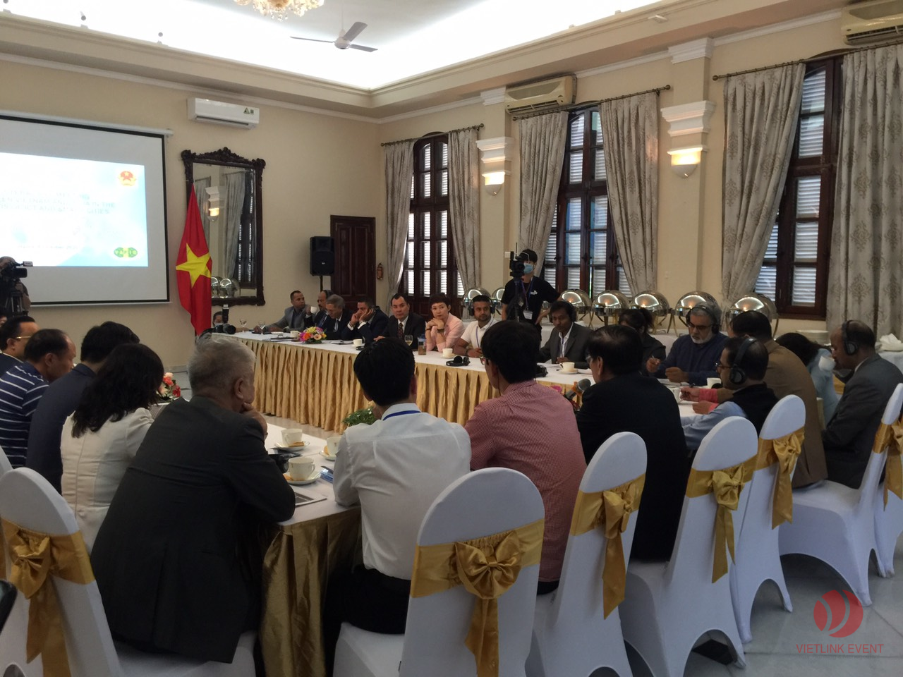 Lắp đặt thiết bị phiên dịch cabin tại Đại Sứ Quán Ấn Độ