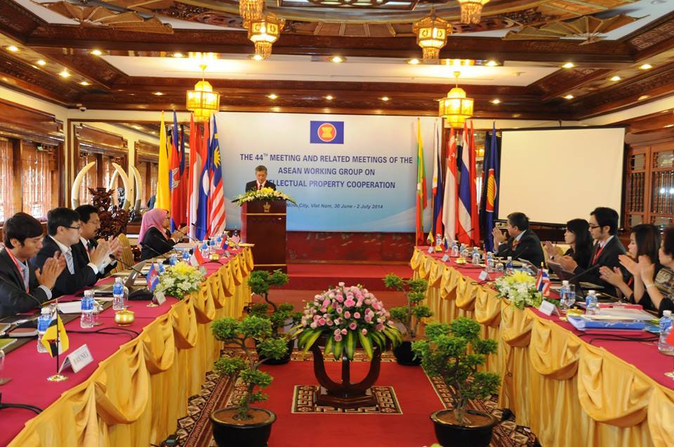 Cho thuê míc cổ ngỗng