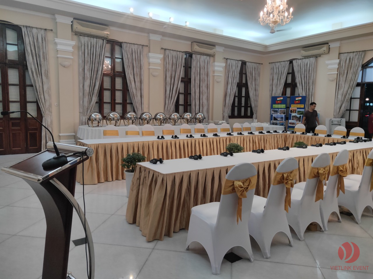 Lắp đặt thiết bị phiên dịch cabin tại Đại Sứ Quán Ấn Độ
