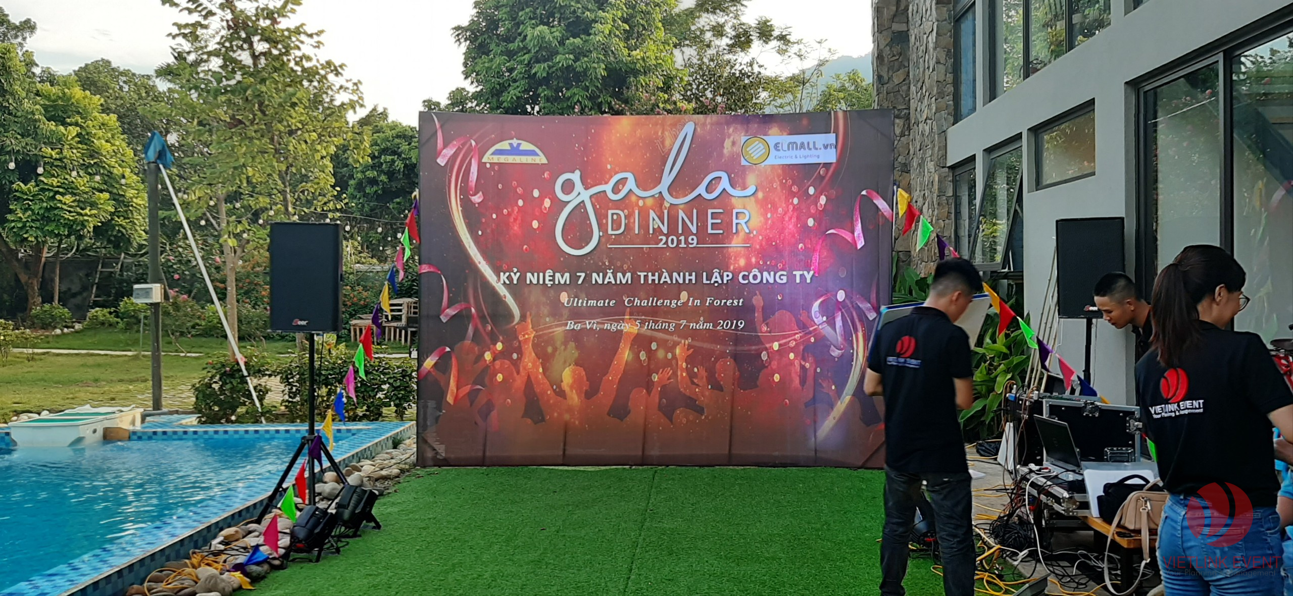 Tổ chức Gala Dinner - Kỷ Niệm 7 năm thành lập công ty Elmall
