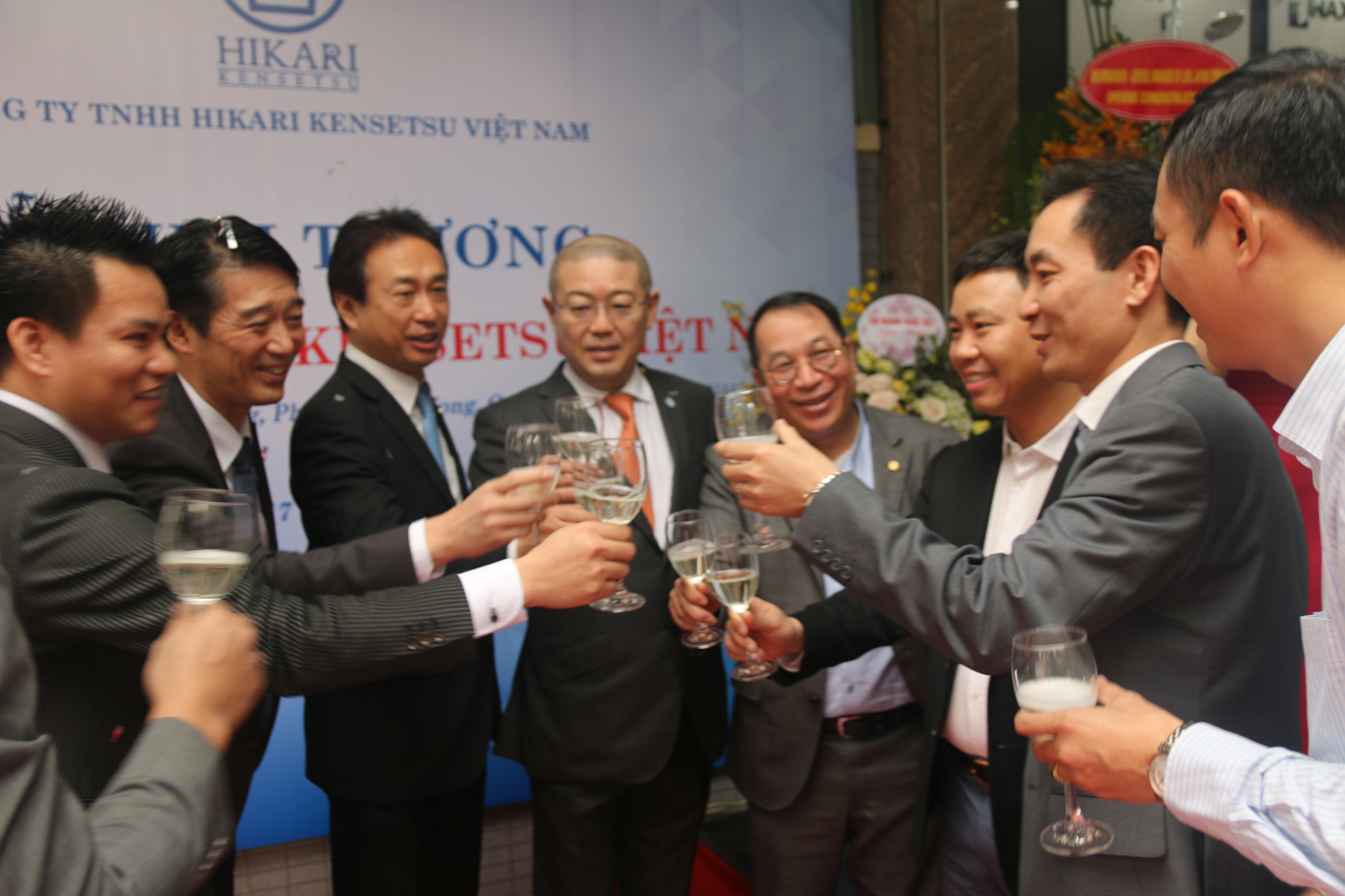 Khai trương showroom Hikari Kensetsu Vietnam