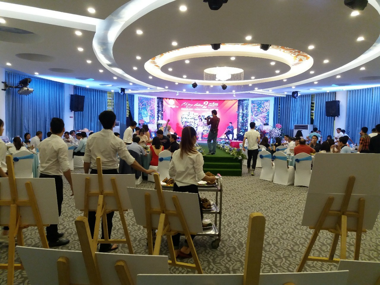 Tổ chức sinh nhật câu lạc bộ Thương Gia Club