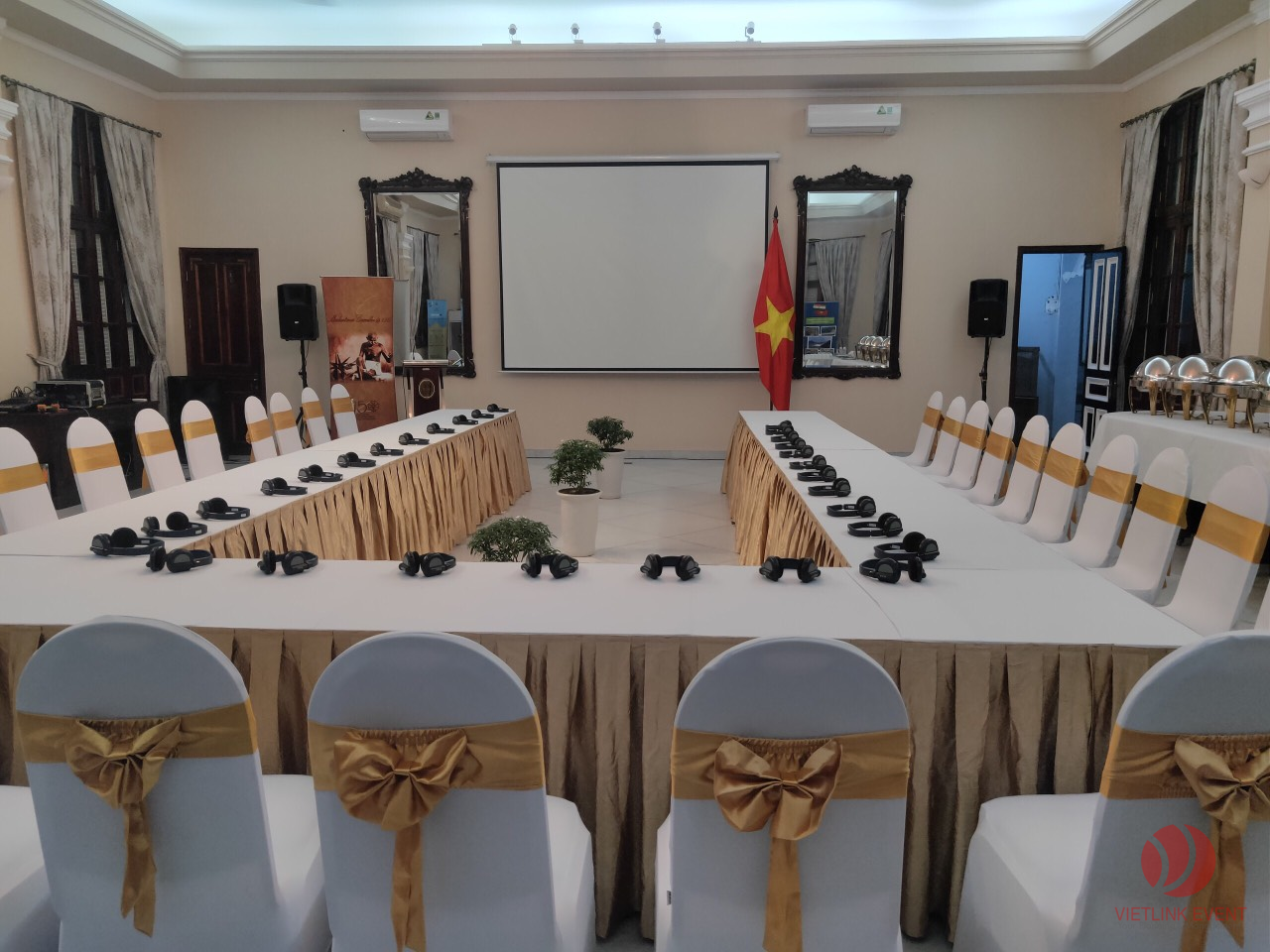 Lắp đặt thiết bị phiên dịch cabin tại Đại Sứ Quán Ấn Độ