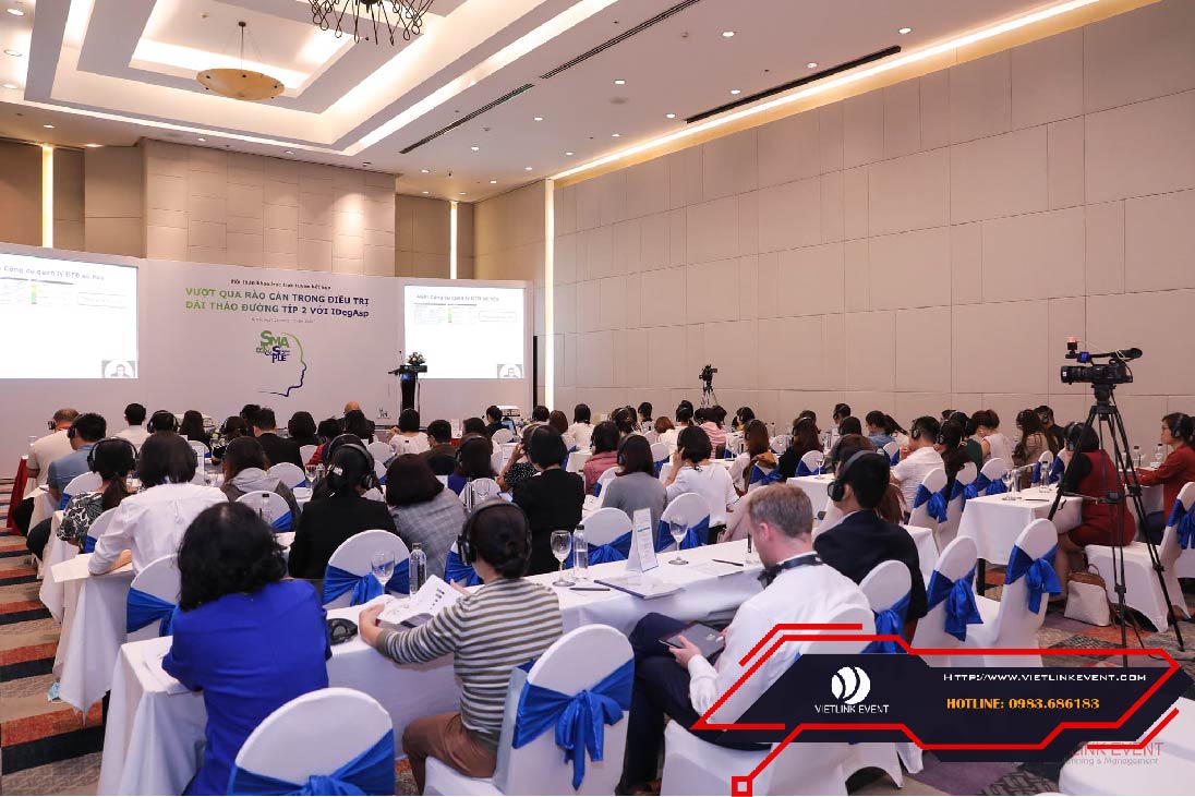 tổ chức hội thảo trực tuyến 