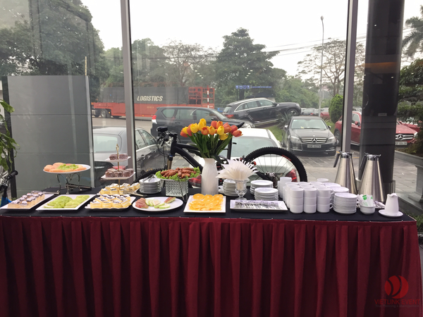 Tiệc TeaBreak tại Mercedes-Benz Vietnam Star Long Biên