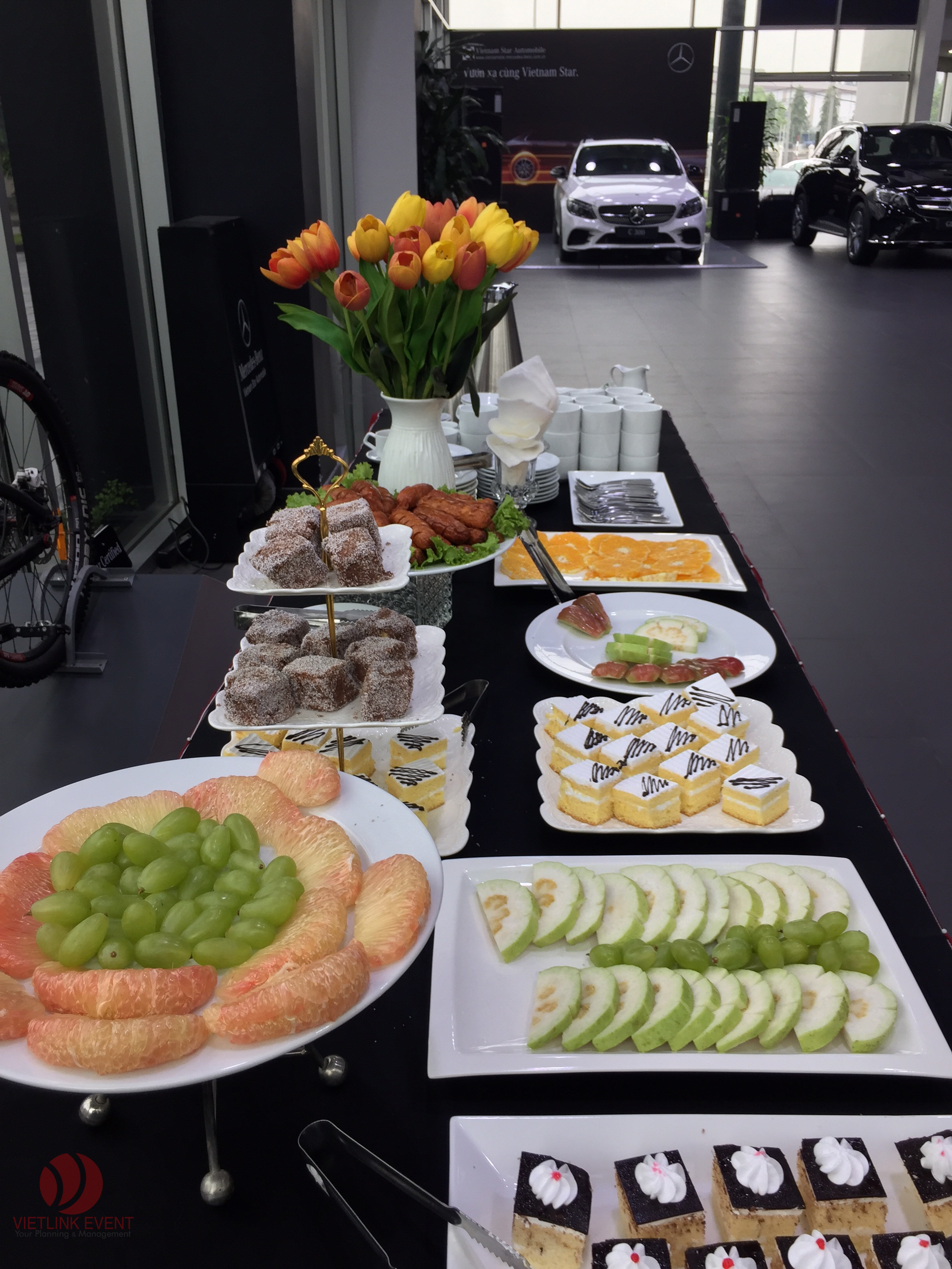 Tiệc TeaBreak tại Mercedes-Benz Vietnam Star Long Biên