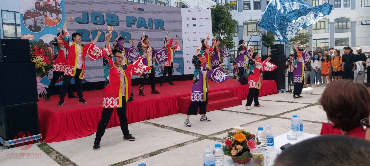 Tổ chức sự kiện ngày hội việc làm 