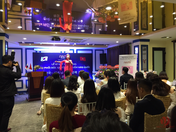 Lễ ký kết hợp đồng phân phối độc quyền Mỹ Phẩm Hàn Quốc