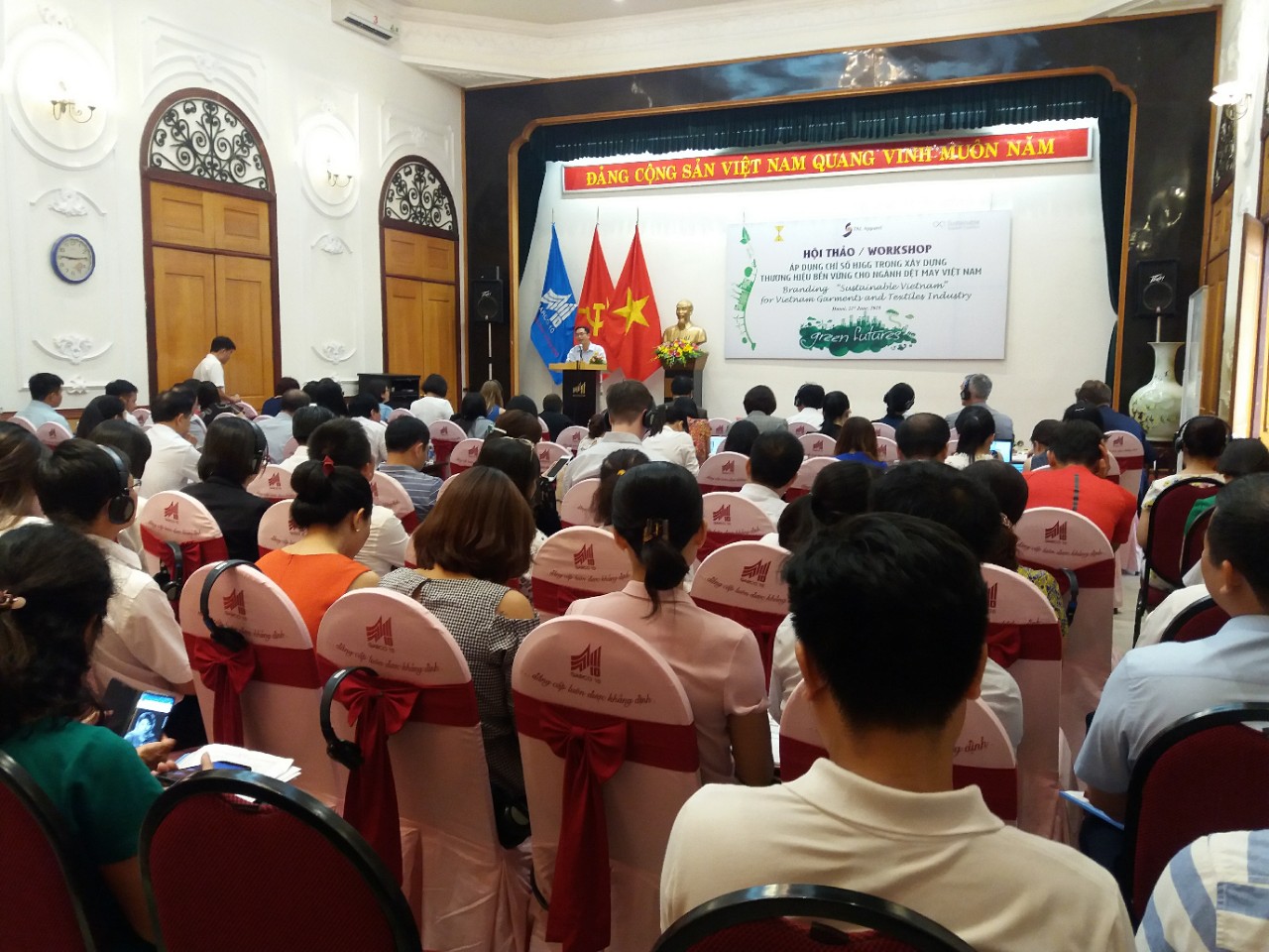 Tổ chức Hội Thảo thương hiệu bền vững cho ngành dệt may Việt Nam